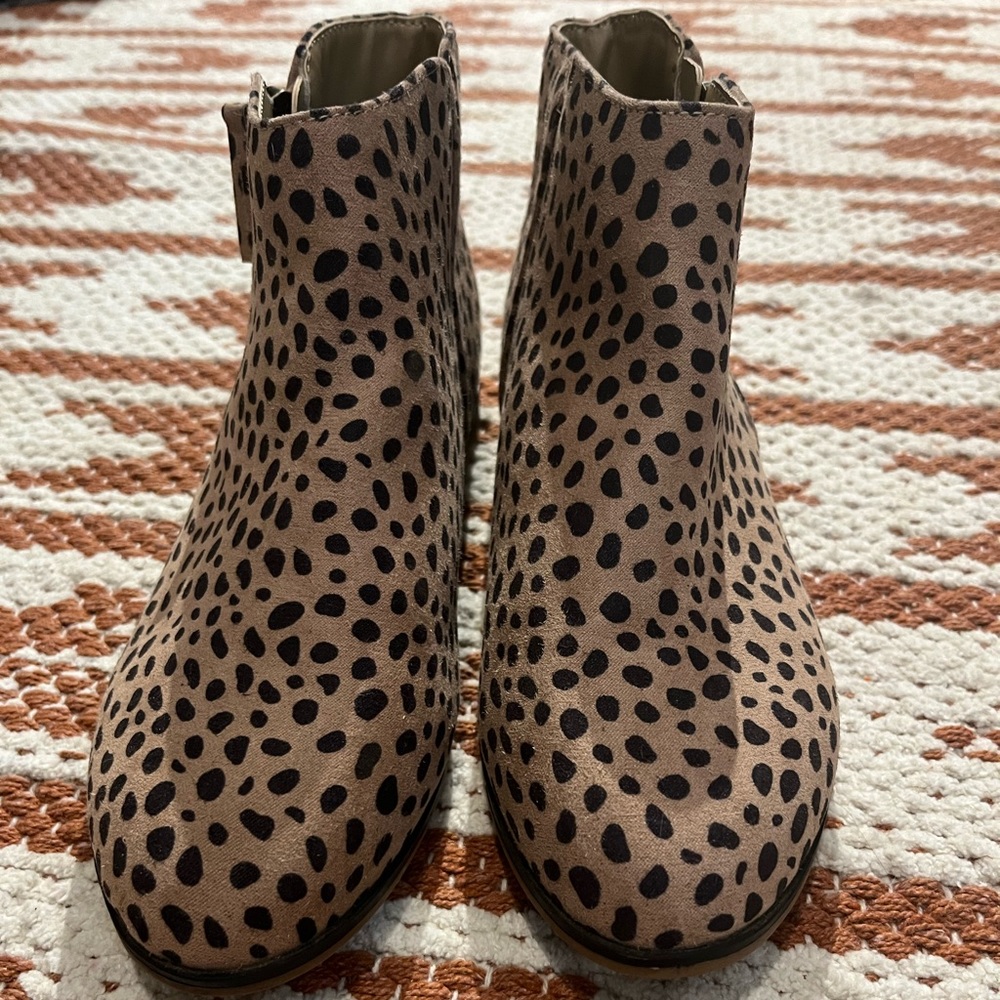 Ankle booties